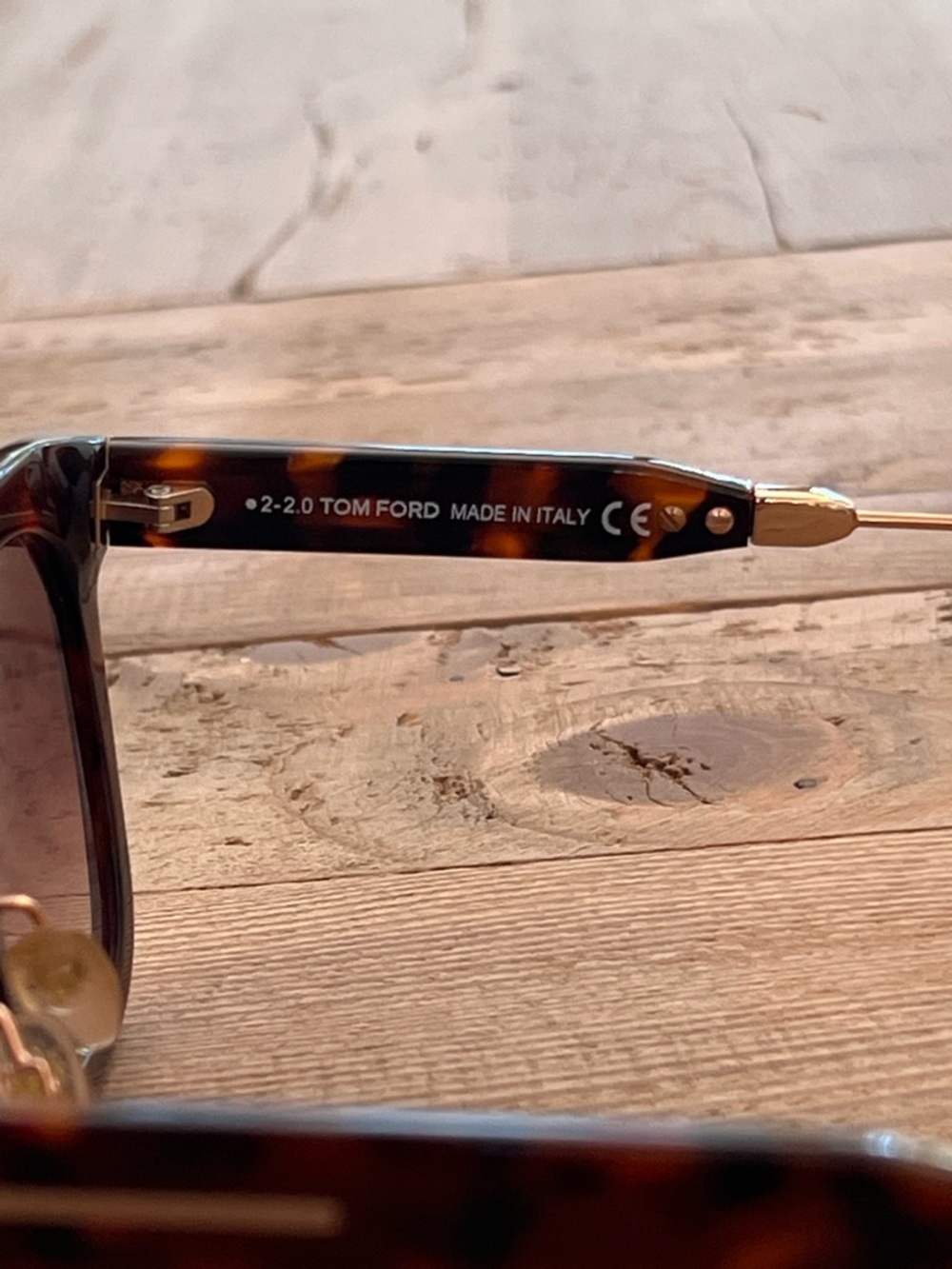 Tom Ford Men’s Tortoiseshell Frame with Brown Gradient Lenses - Picture 3 of 4